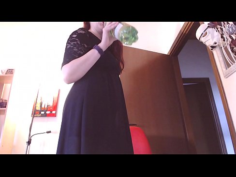 ❤️ Pokorna sužnja, ki obožuje umazane in sočne spodnjice, je po ogledu tega videa prisiljena masturbirati! ☑ Slute pri nas ❌❤