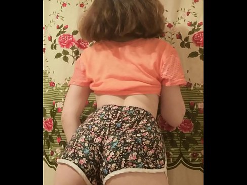 ❤️ Seksi mlada bejba se pred kamero sleče s kratkih hlač ☑ Slute pri nas ❌❤